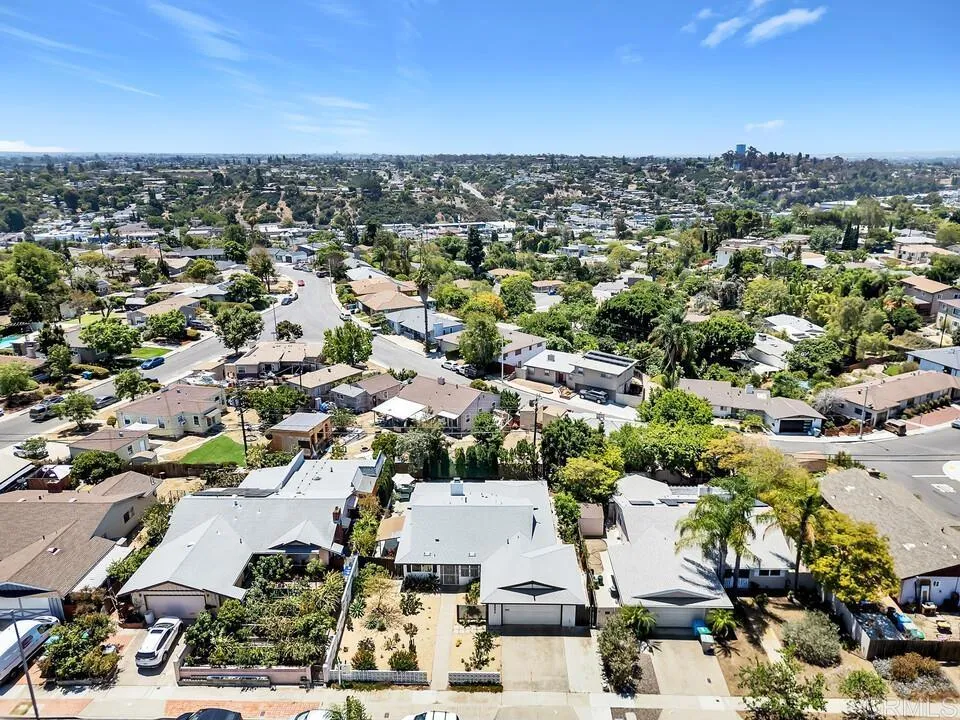 https://cdn.realtyfeed.com/cdn/127/306768580/dfcc068aa17e01901a86ba624fa927bb.webp