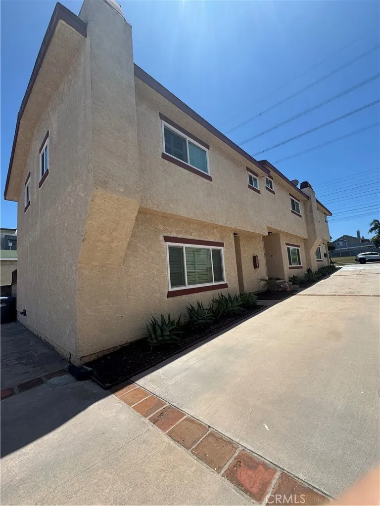 2703 Rockefeller