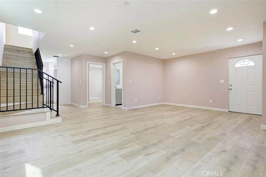 7302 N Firmament Avenue, Van Nuys, CA 91406 - Photo 2 of 11, Van Nuys, CA