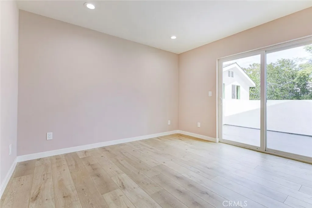 7302 N Firmament Avenue, Van Nuys, CA 91406 - Photo 5 of 11, Van Nuys, CA