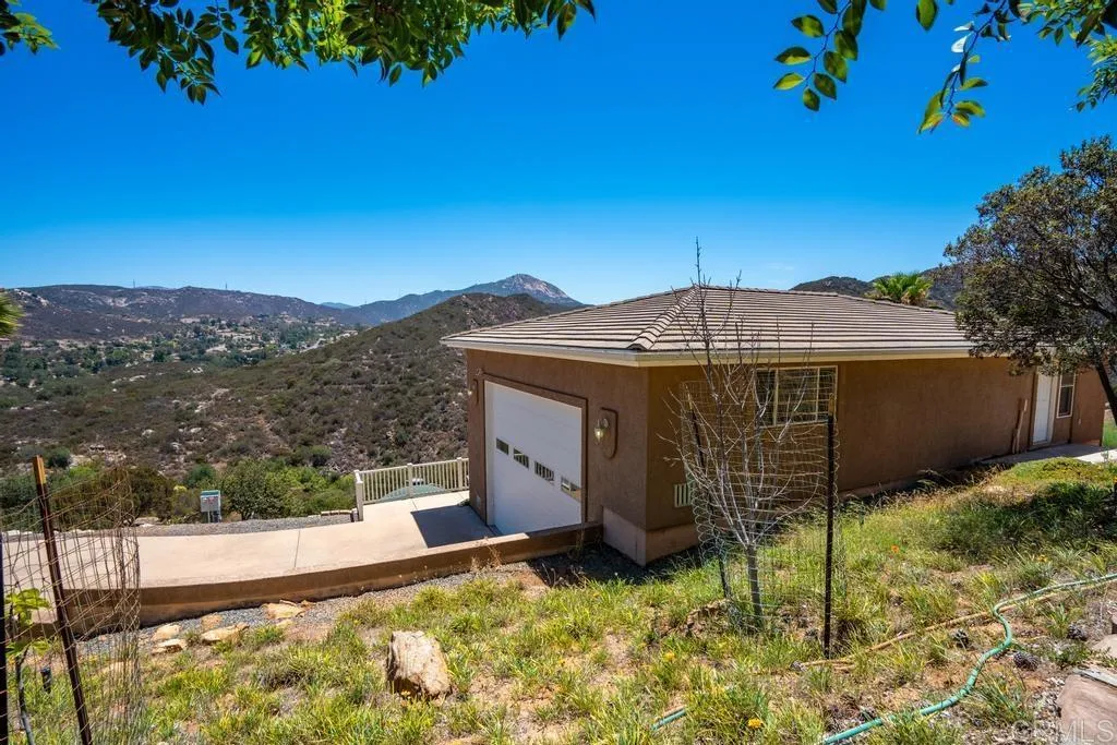 https://cdn.realtyfeed.com/cdn/127/306768615/0838f9b54c094e2ebd2547f7dec0996d.webp