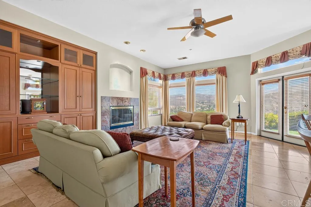 https://cdn.realtyfeed.com/cdn/127/306768615/25ec15c2484aff11398372153a241e31.webp