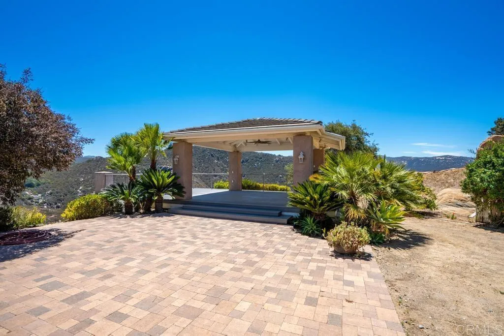 https://cdn.realtyfeed.com/cdn/127/306768615/2659143252ee5a90131ddab5011aa1c9.webp