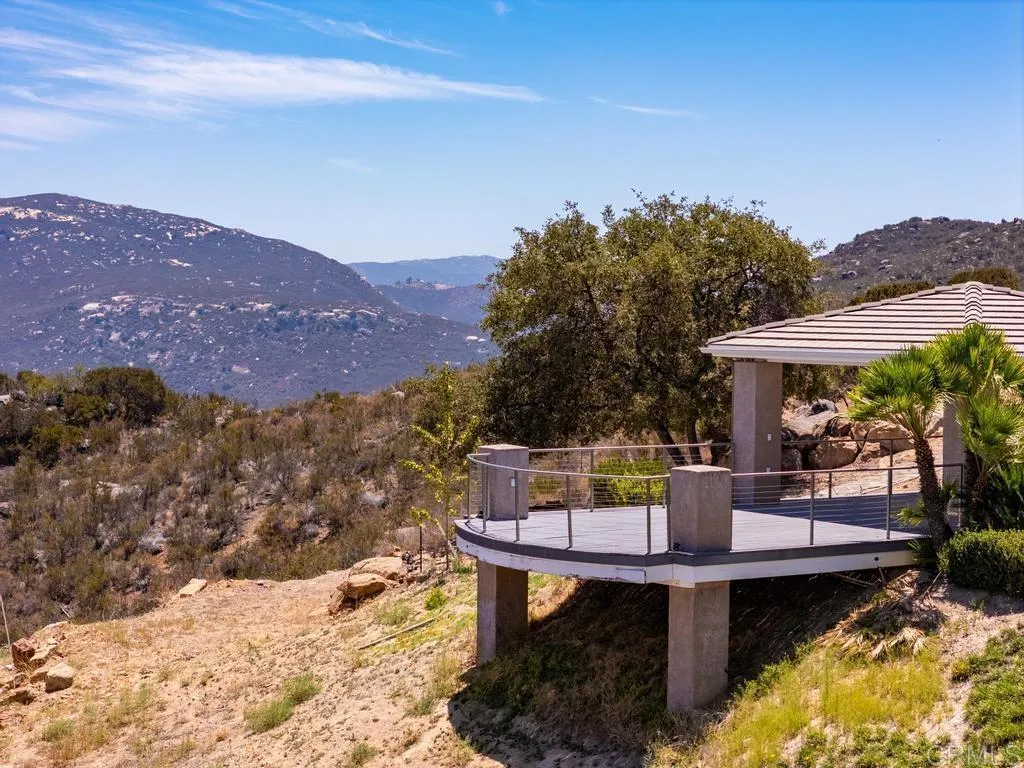 https://cdn.realtyfeed.com/cdn/127/306768615/6c6a7249d8829336215508d285118d3f.webp