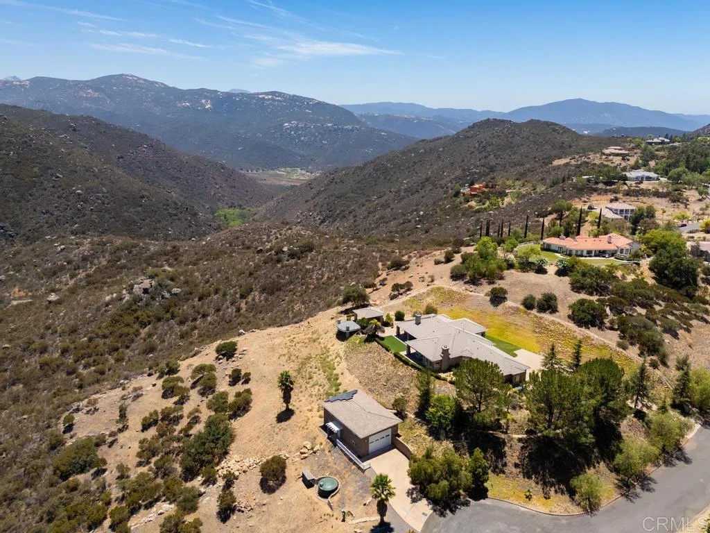 https://cdn.realtyfeed.com/cdn/127/306768615/736f5bef1f7f77419a6071392a1d8a6a.webp