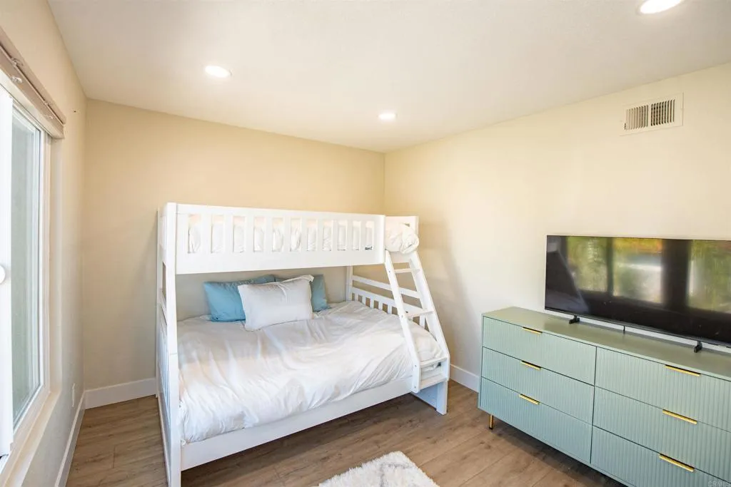 https://cdn.realtyfeed.com/cdn/127/306768617/6cf8fb97b49fc48202bcca7e31ef5553.webp