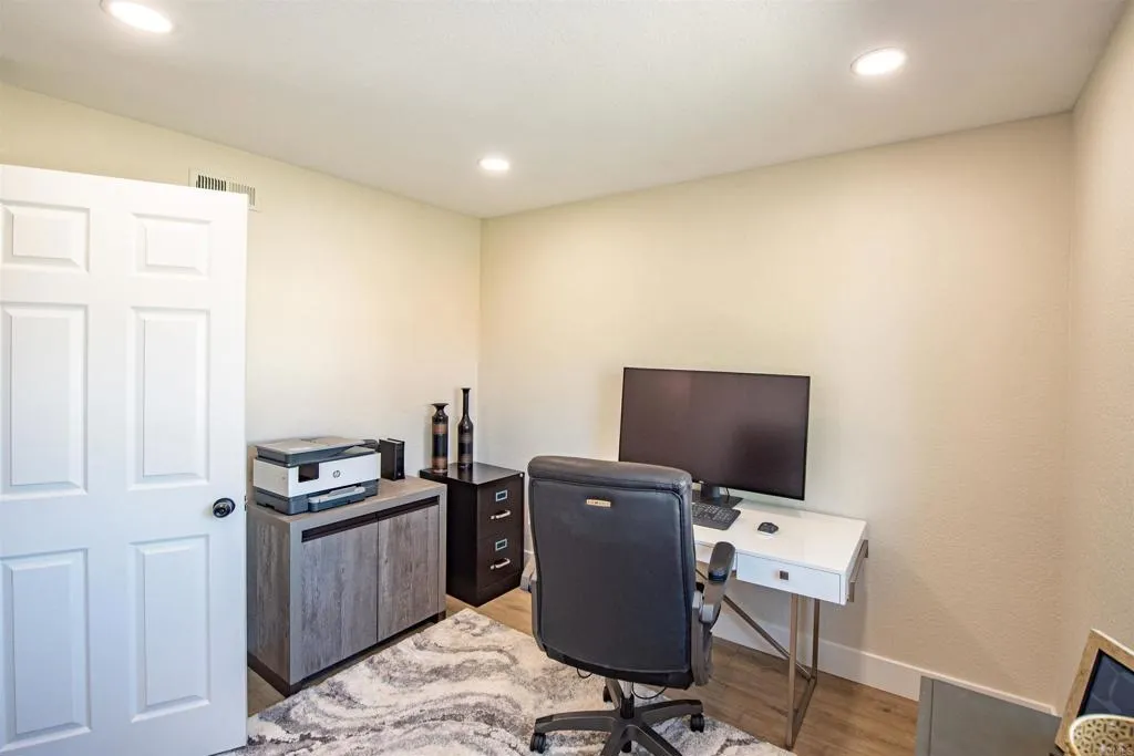 https://cdn.realtyfeed.com/cdn/127/306768617/6d8023dc261de05d3f820e7457dd4d7b.webp