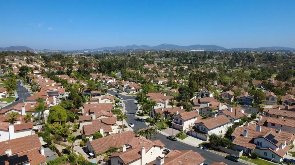 https://cdn.realtyfeed.com/cdn/127/306768617/6f2c2fe4cbbb0a0a667d99db2f4a807a.webp