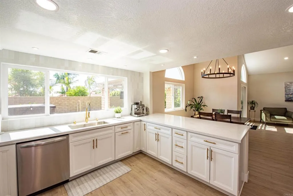 https://cdn.realtyfeed.com/cdn/127/306768617/75fe14e82080c07d9ddaa76f02e2ae3b.webp