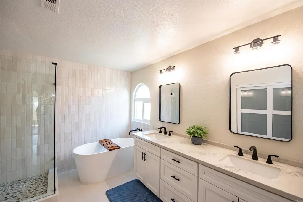 https://cdn.realtyfeed.com/cdn/127/306768617/a2115a3175a93bfa77e6ad57b306939f.webp