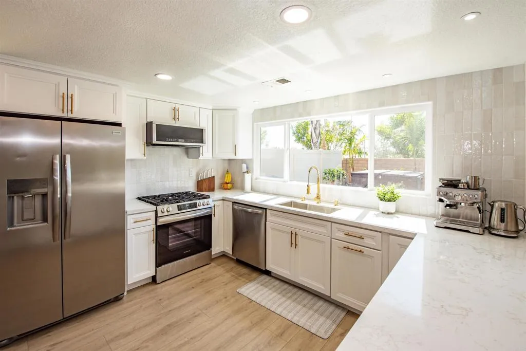 https://cdn.realtyfeed.com/cdn/127/306768617/b7e0a3441892a0d858e352e553b45051.webp