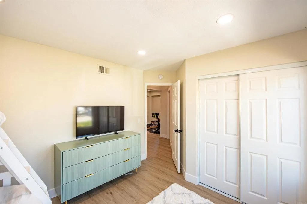 https://cdn.realtyfeed.com/cdn/127/306768617/f73ce8d6c084ae886eb373513f7f6a9a.webp