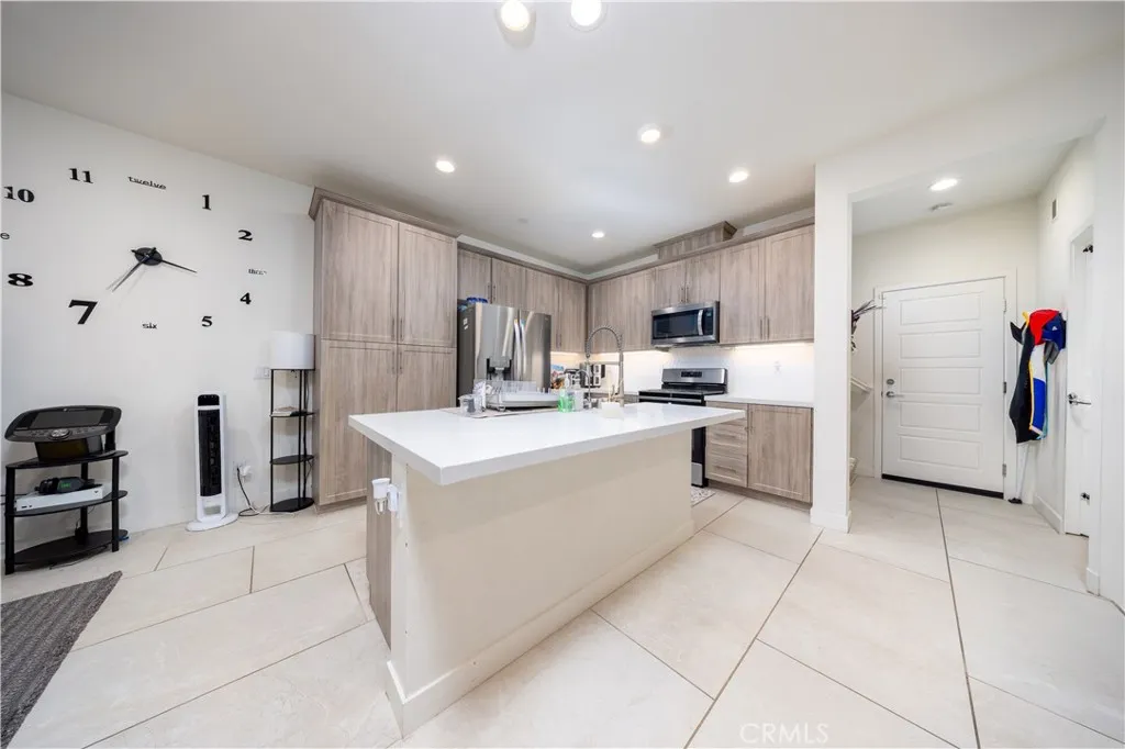 4036 E Peony Paseo, Ontario, CA 91761 - Photo 5 of 22, Ontario, CA