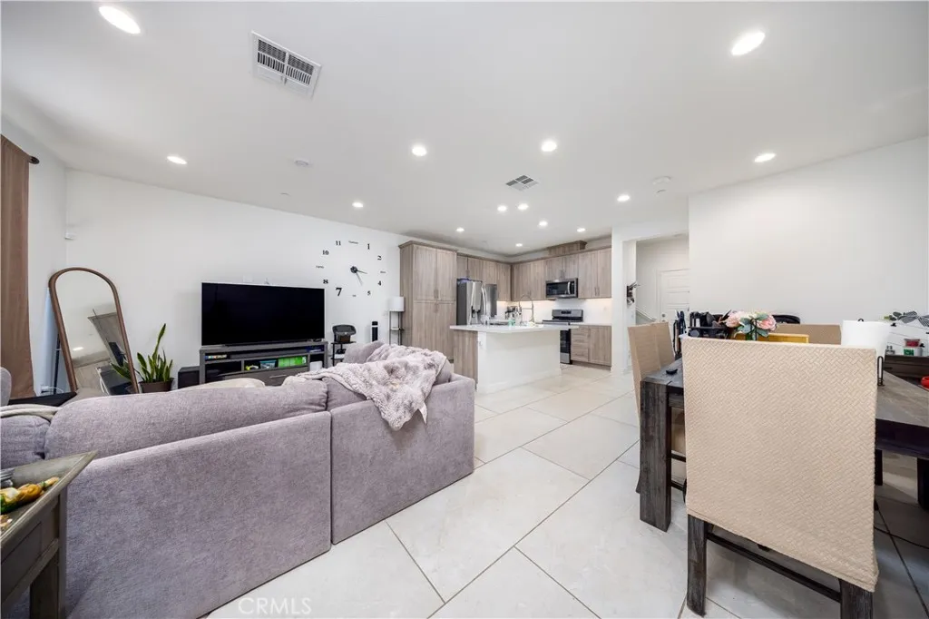 4036 E Peony Paseo, Ontario, CA 91761 - Photo 2 of 22, Ontario, CA