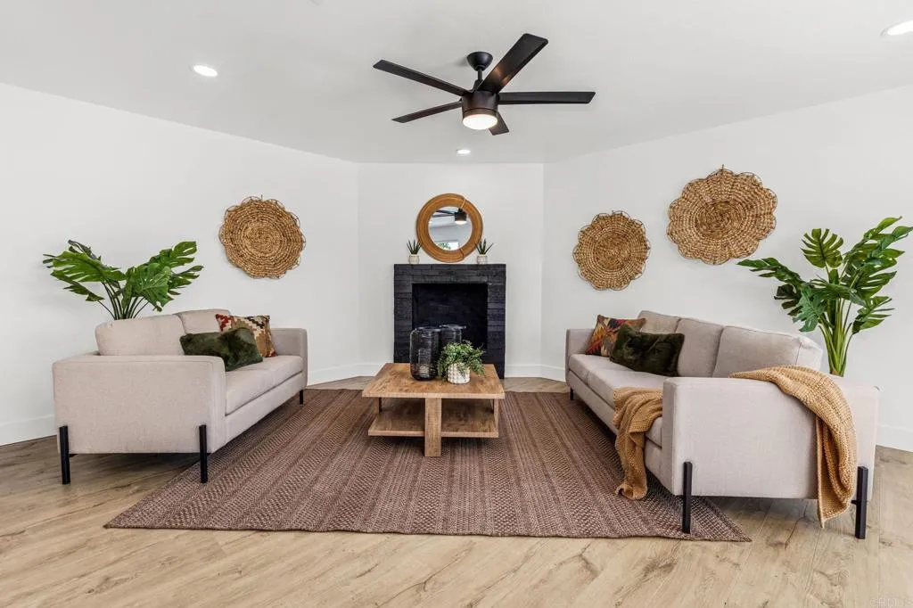 https://cdn.realtyfeed.com/cdn/127/306768666/55dd851aa427eee70e77a70b19b59dd1.webp