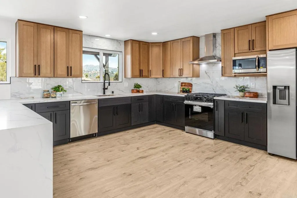https://cdn.realtyfeed.com/cdn/127/306768666/74073955484de1e5e1961a1ce7f76f25.webp