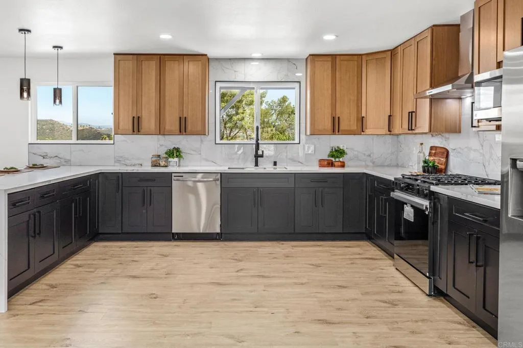 https://cdn.realtyfeed.com/cdn/127/306768666/b35a204c656efaeef865ff39e9f3b3c3.webp