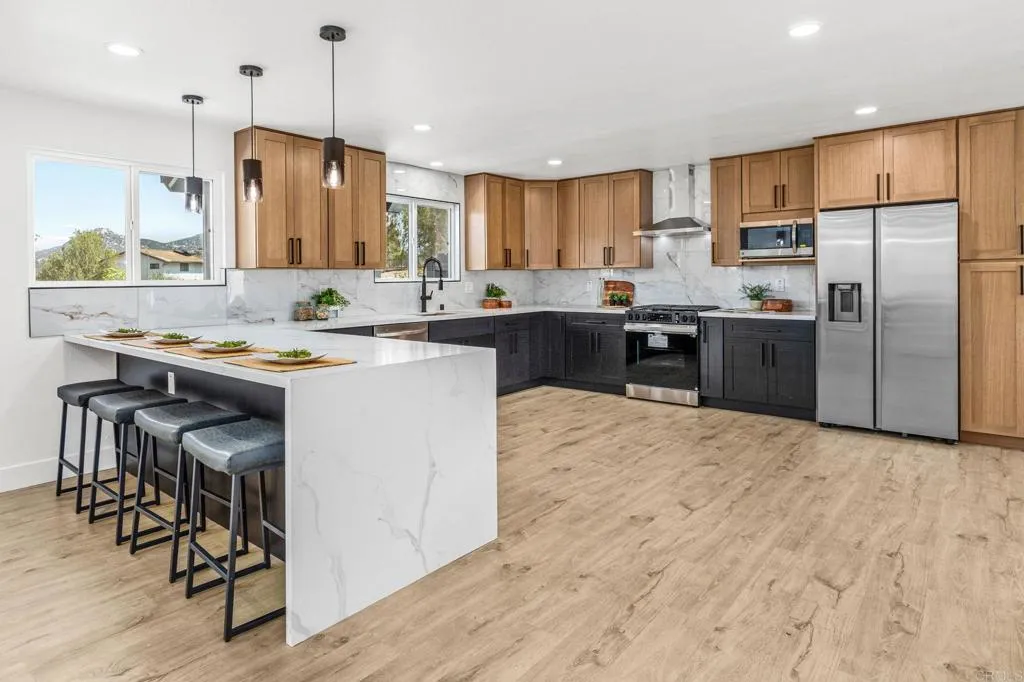 https://cdn.realtyfeed.com/cdn/127/306768666/f38e3112f12d608fa0e9cf481001cebd.webp