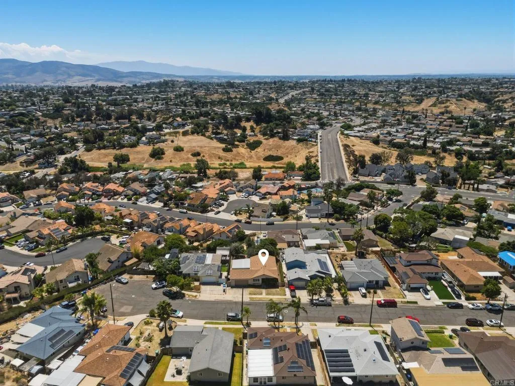 https://cdn.realtyfeed.com/cdn/127/306768684/15bad7d0d82f6124f9483091acf7ec3d.webp