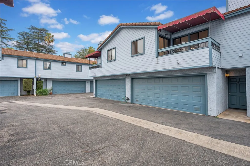 1255 N Los Robles Ave. Unit 18, Pasadena, CA 91104 - Photo 3 of 27, Pasadena, CA