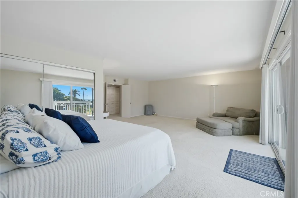 https://cdn.realtyfeed.com/cdn/127/306768731/666676ef3b3b858ddc1daab99b4c7547.webp