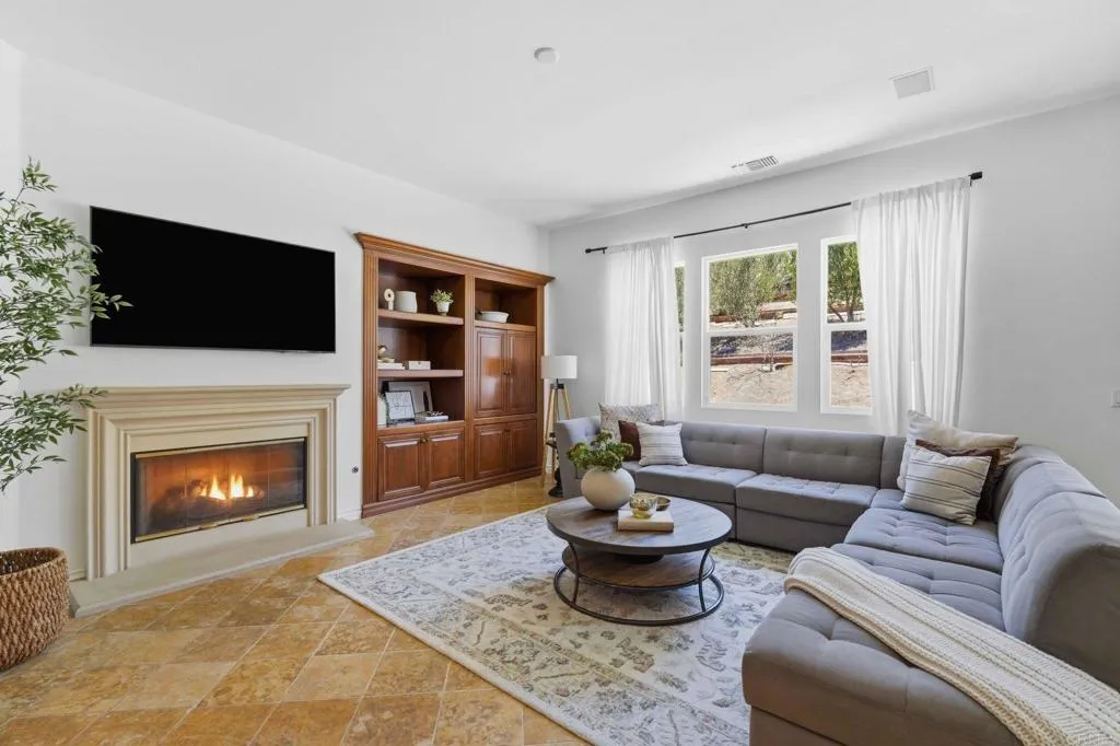 https://cdn.realtyfeed.com/cdn/127/306768841/1b033c77caec0534ecdb17c39cca024c.webp