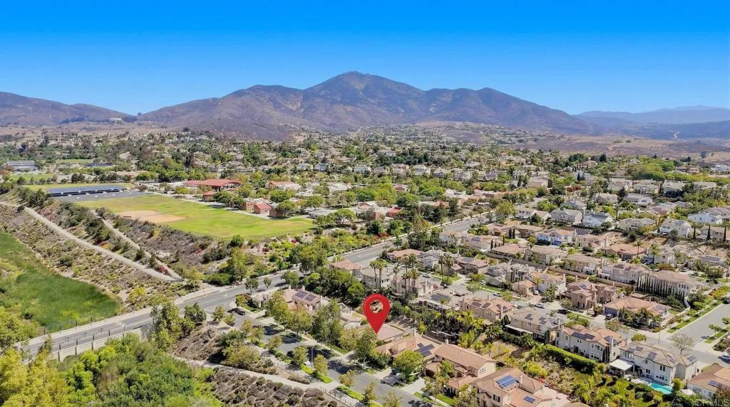 https://cdn.realtyfeed.com/cdn/127/306768841/8deebd366851b1001c3f7fdb7c0b7c8d.webp