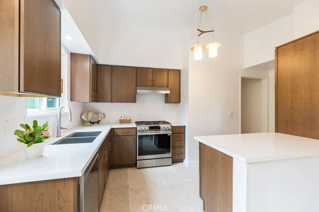 5724 Wish Avenue, Los Angeles, CA 91316 - Photo 2 of 10, Los Angeles, CA