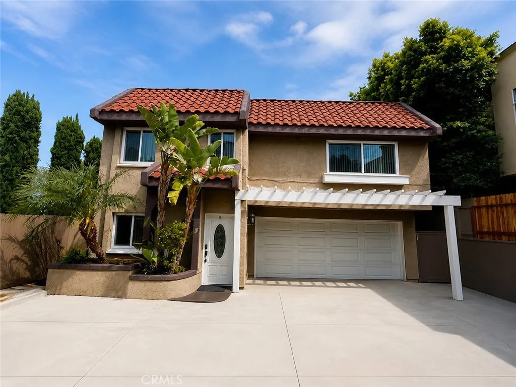 2558 Orange Avenue Unit C, Costa Mesa, CA 92627 - Photo 2 of 34, Costa Mesa, CA