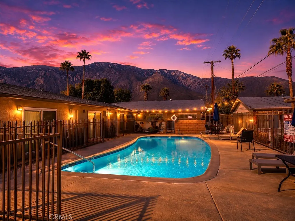 685 E Vista Chino Unit E, Palm Springs, CA 92262 - Photo 2 of 29, Palm Springs, CA