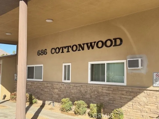 686 E Cottonwood Road Unit E, Palm Springs, CA 92262 - Photo 4 of 19, Palm Springs, CA
