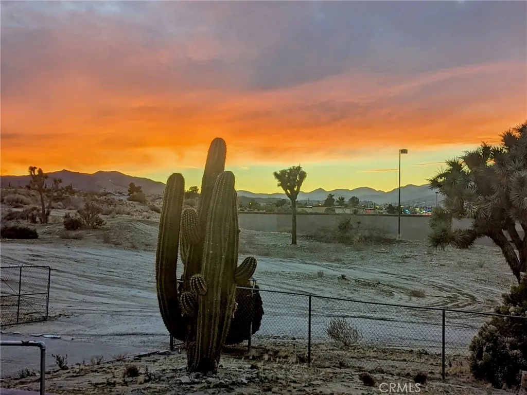 7054 Dryden, Yucca Valley, CA 92284 - Photo 2 of 22, Yucca Valley, CA