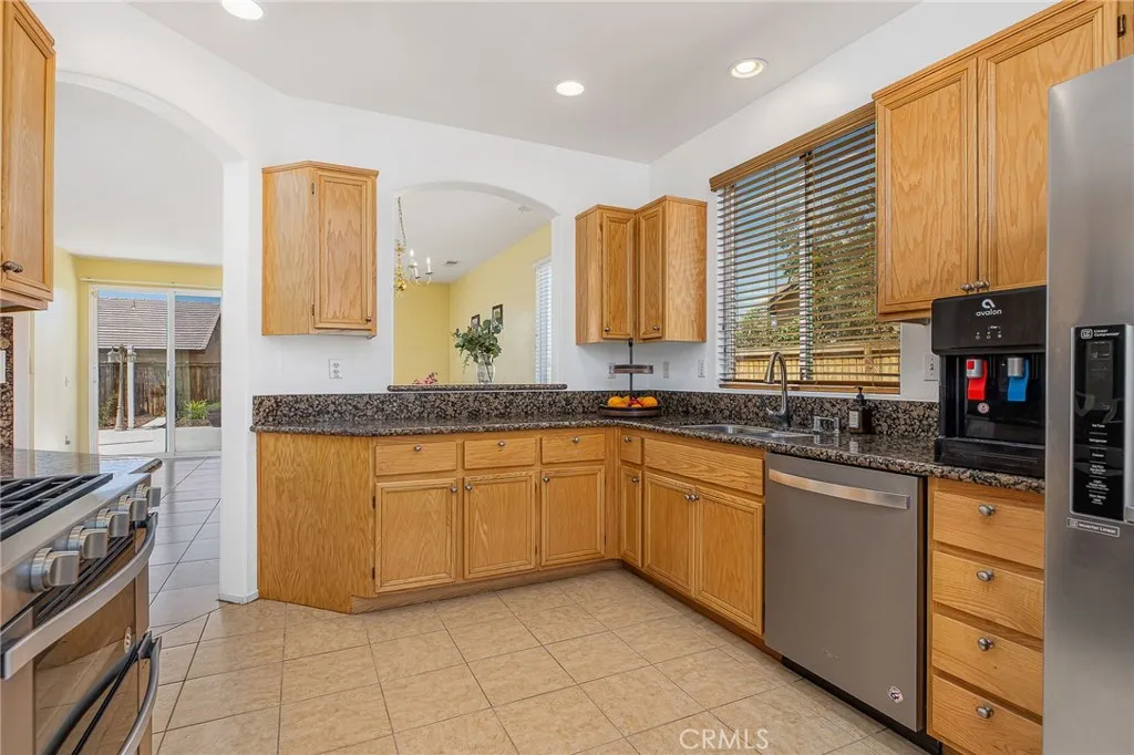 11578 Luna Road, Victorville, CA 92392 - Photo 5 of 33, Victorville, CA