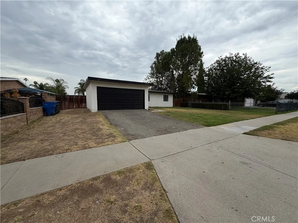 7335 Lydia Avenue, Riverside, CA 92504 - Photo 2 of 43, Riverside, CA