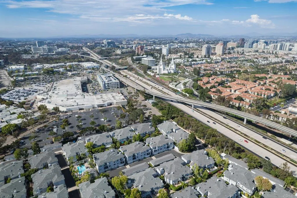 https://cdn.realtyfeed.com/cdn/127/306769070/00dce60bbc7e99ec9fdf3b5af7f7af41.webp