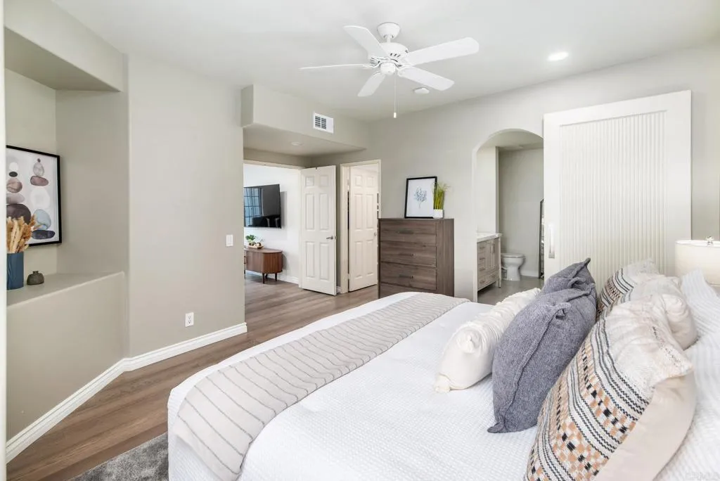 https://cdn.realtyfeed.com/cdn/127/306769070/2e888cf33d53f626f821bb4e1d8c67c6.webp