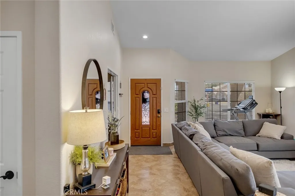 12463 Antelope Drive, Victorville, CA 92392 - Photo 4 of 33, Victorville, CA