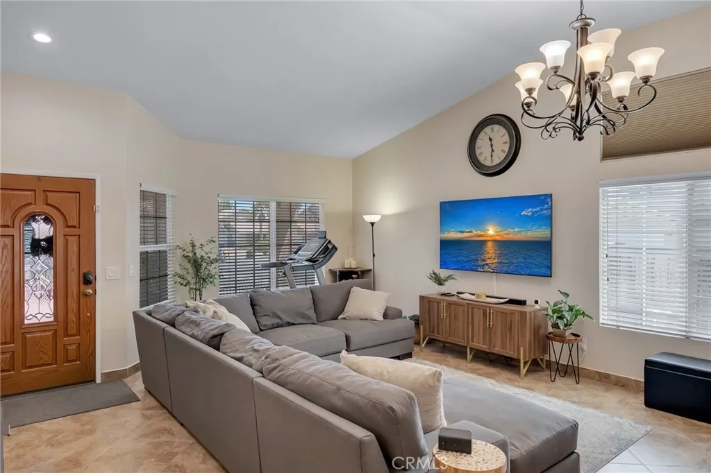 12463 Antelope Drive, Victorville, CA 92392 - Photo 5 of 33, Victorville, CA