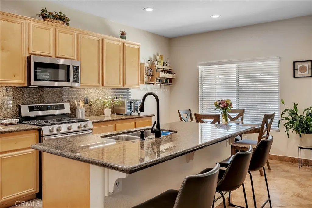 12463 Antelope Drive, Victorville, CA 92392 - Photo 3 of 33, Victorville, CA