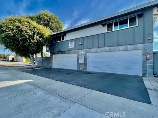 7732 Cypress Unit B, Huntington Beach, CA 92647 - Photo 5 of 39, Huntington Beach, CA