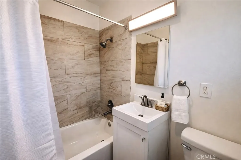 1820 W Sallie Unit 6, Anaheim, CA 92804 - Photo 5 of 24, Anaheim, CA