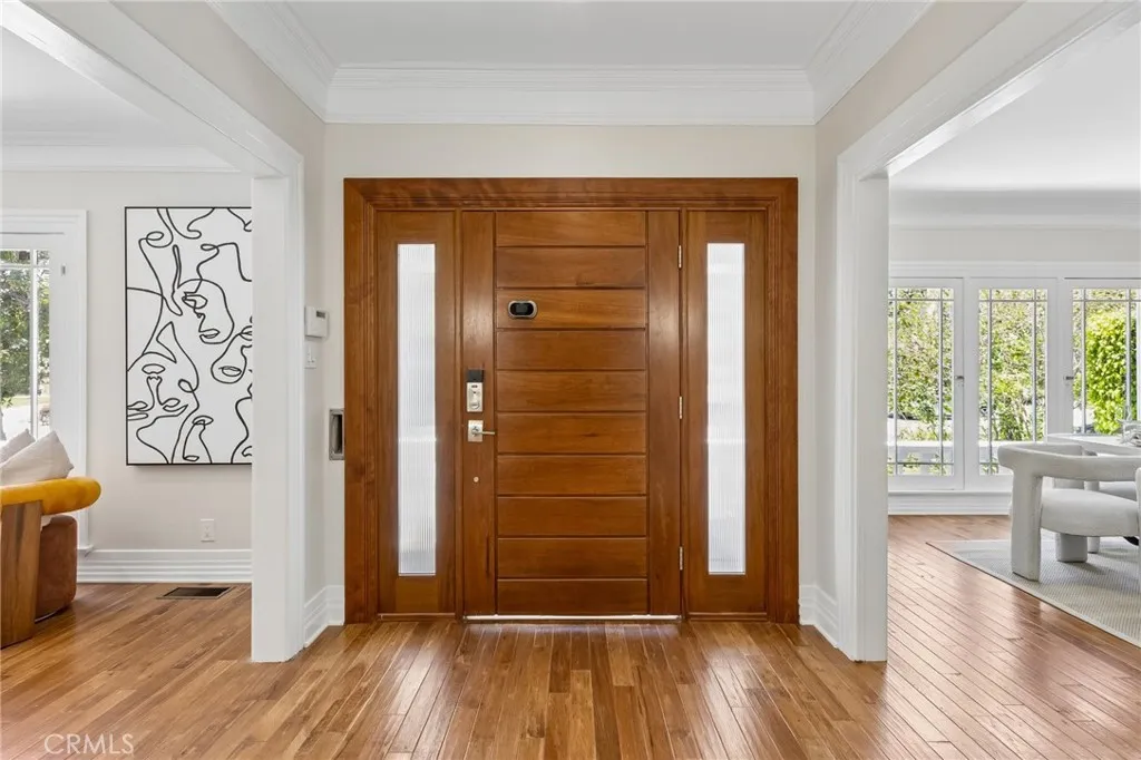 230 S Lucerne Boulevard, Los Angeles, CA 90004 - Photo 2 of 35, Los Angeles, CA