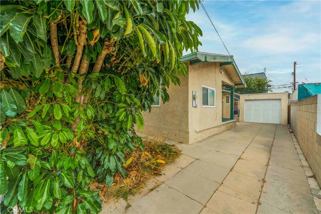 1012 Vina, Long Beach, CA 90813 - Photo 2 of 16, Long Beach, CA