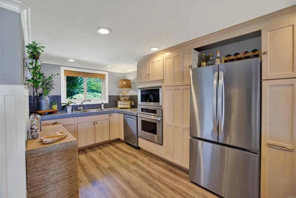 https://cdn.realtyfeed.com/cdn/127/306769227/048d41840b793fee967a3d036da386c2.webp