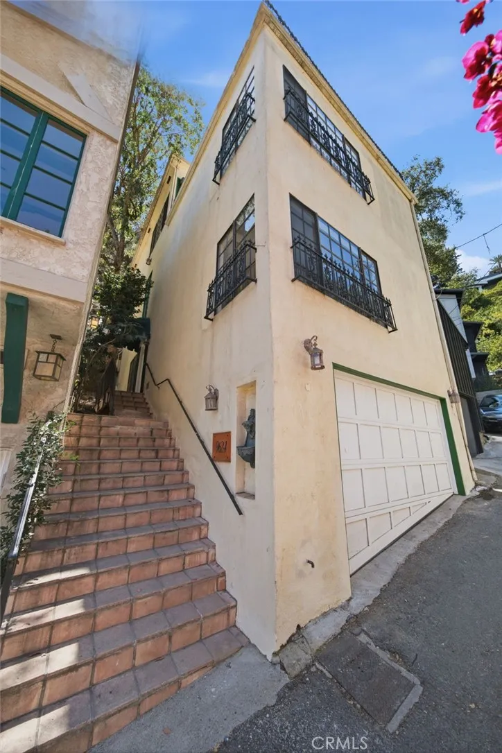 9624 Highland Gorge Drive, Beverly Hills, CA 90210 - Photo 2 of 29, Beverly Hills, CA