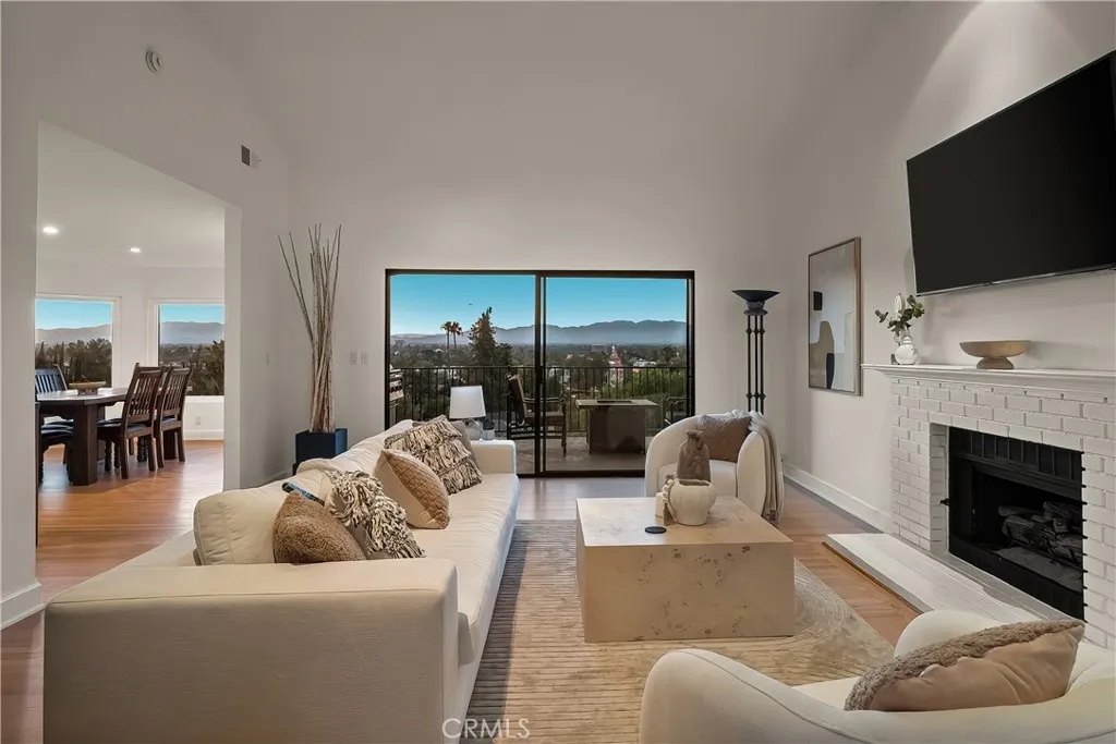 4106 Weslin Avenue, Sherman Oaks, CA 91423 - Photo 4 of 46, Sherman Oaks, CA