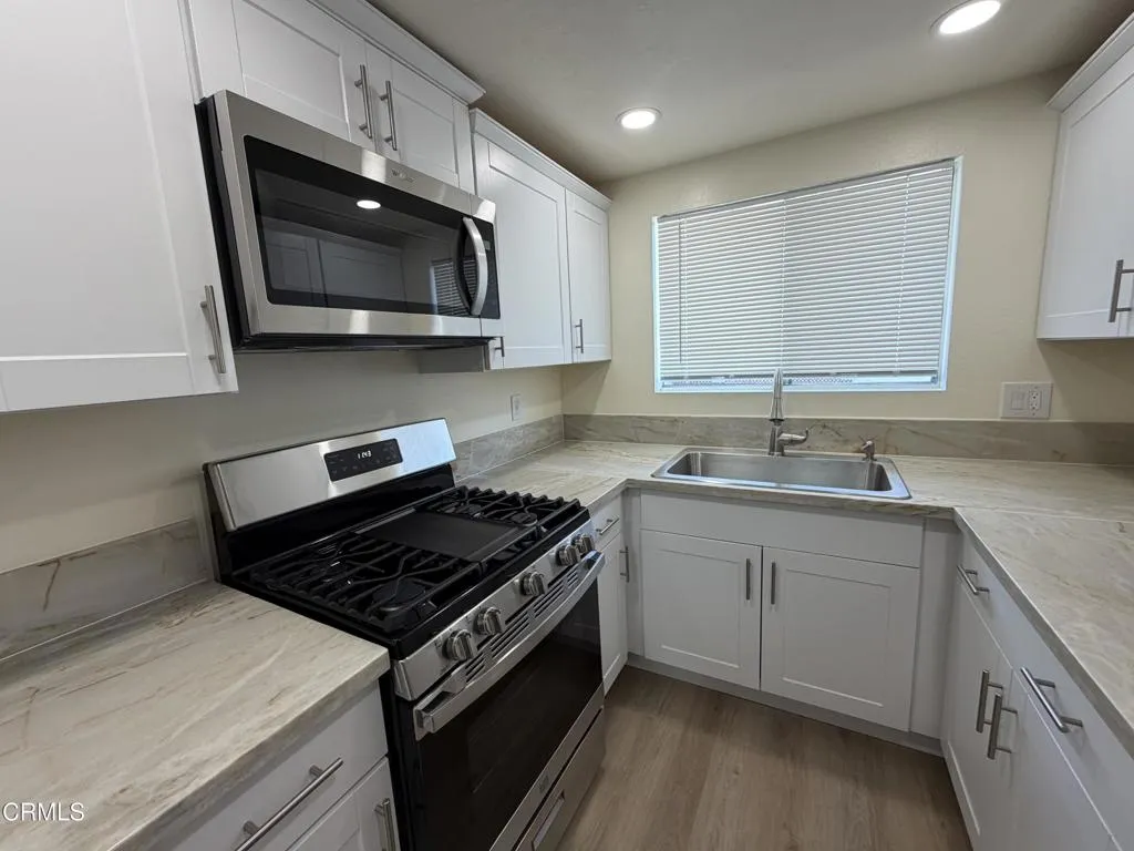 1127 Acadia Place, Ventura, CA 93003 - Photo 5 of 10, Ventura, CA