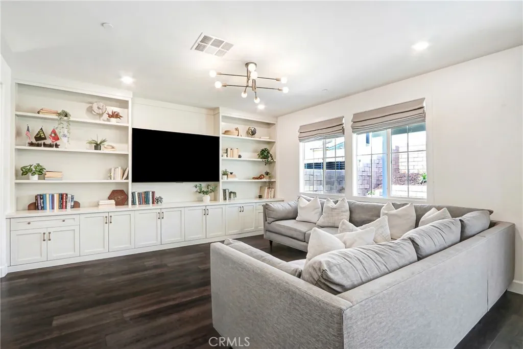 16256 Valley Oak, Fontana, CA 92336 - Photo 5 of 25, Fontana, CA