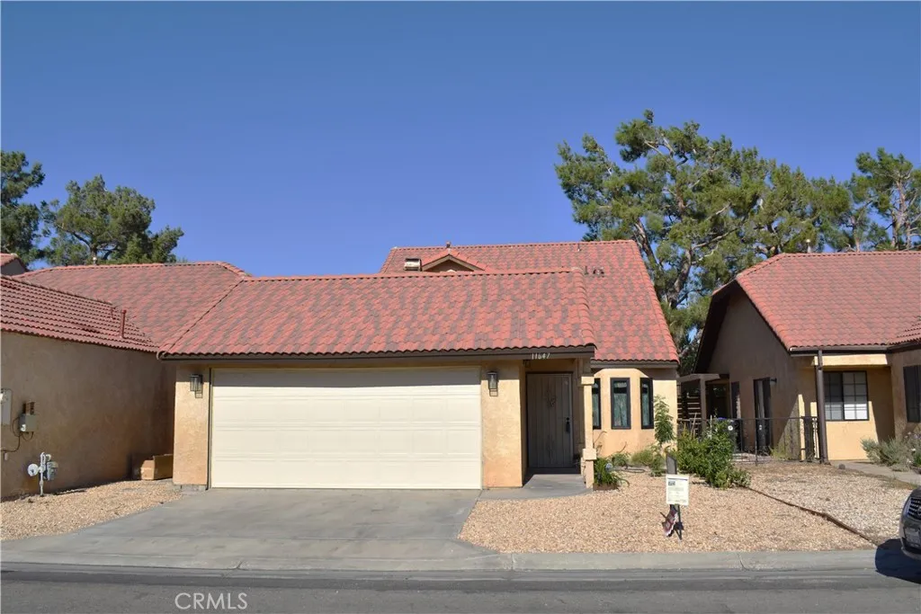 11647 Pepper Lane, Apple Valley, CA 92308 - Photo 2 of 28, Apple Valley, CA