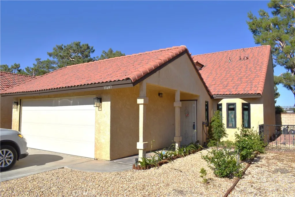 11647 Pepper Lane, Apple Valley, CA 92308 - Main photo, Apple Valley, CA
